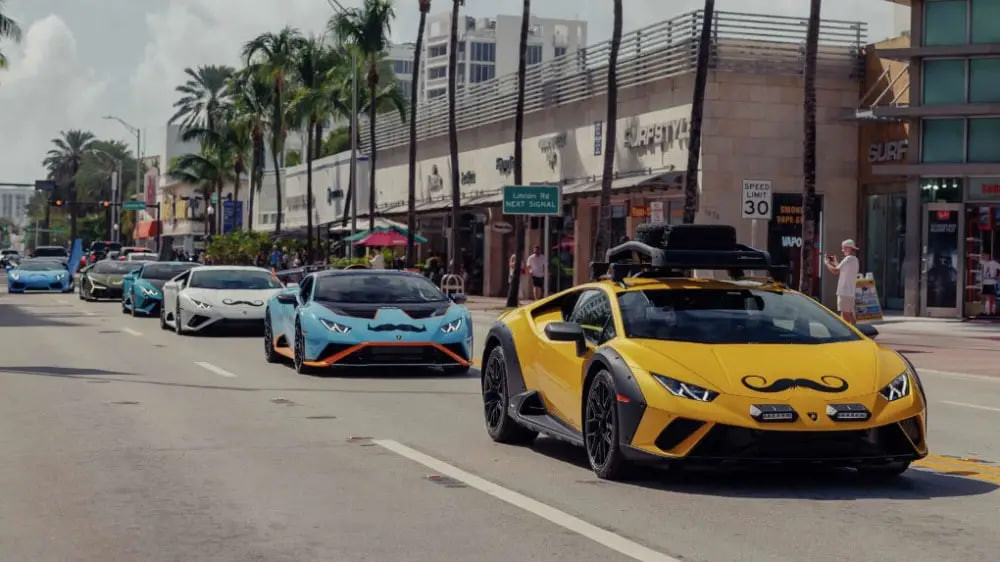 Lamborghini провел автопробег в поддержку мужского здоровья
