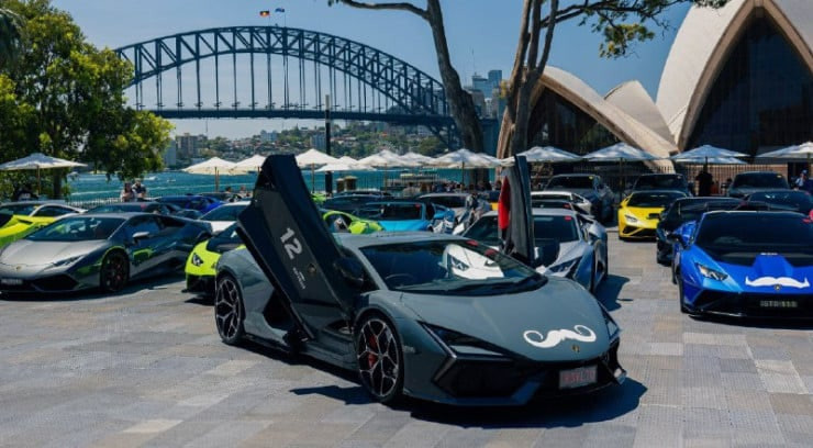 Lamborghini провел автопробег в поддержку мужского здоровья